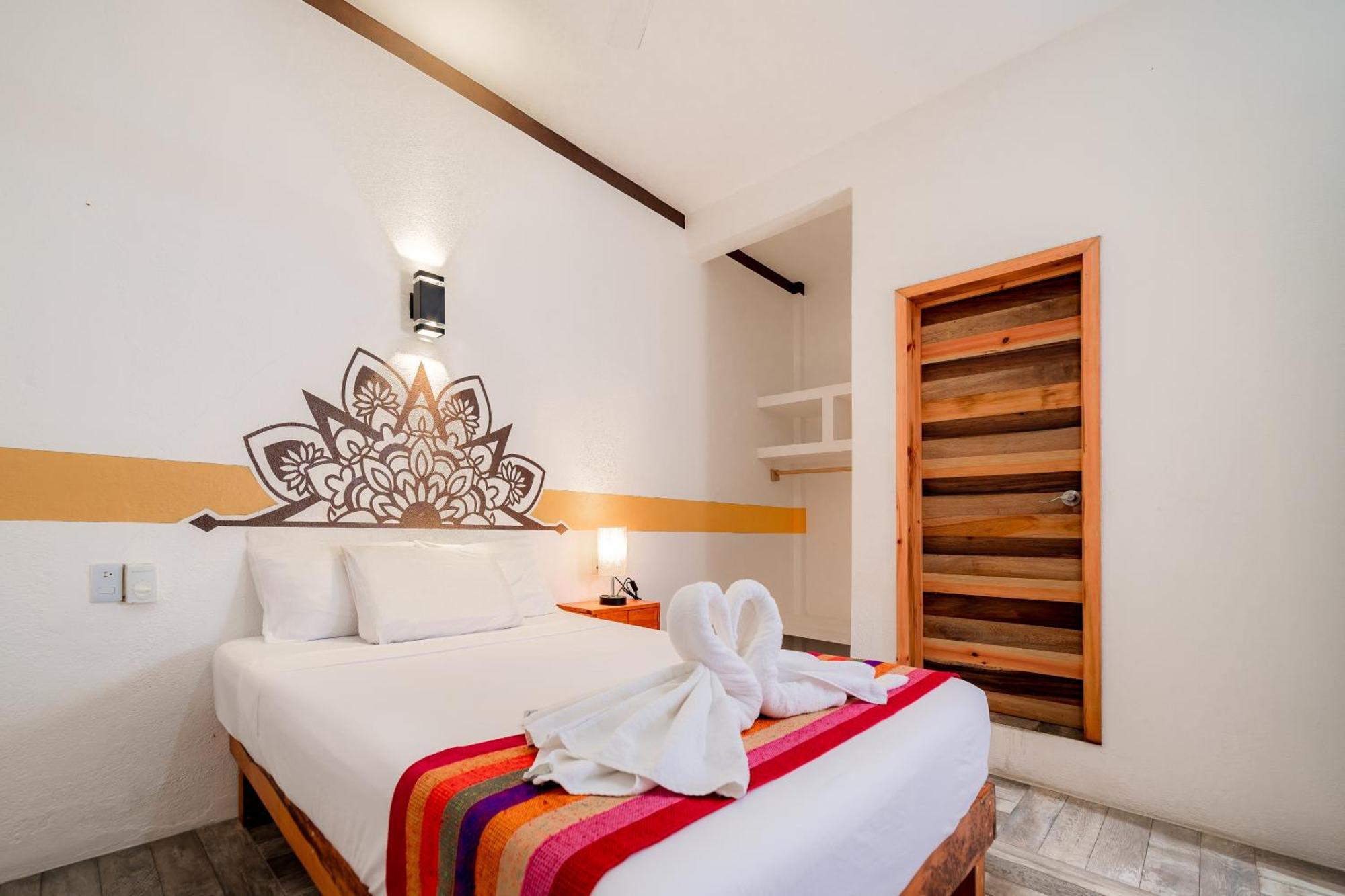 Hotel Axolotl ปูแอร์โตเอสกอนดิโด ภายนอก รูปภาพ